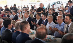 Bakan Kurum, AK Parti Milletvekili Kemal Çelik'in ağabeyinin mevlidine katıldı