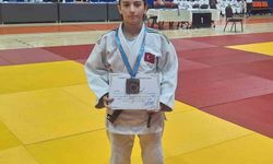 Arife Aydınoğlu'ndan judo Balkan ikinciliği