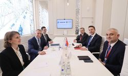 Bakanı Bayraktar, Gazprom ve Novatek'in üst düzey isimleriyle görüştü