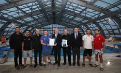 Başkan Taban İnegöl Belediyespor'un yüzme sporcularıyla buluştu