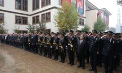 Bingöl'de Cumhuriyet Bayramı kutlamaları çelenk sunumuyla başladı