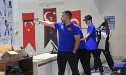 Eskişehir'de 29 Ekim Cumhuriyet Bayramı havalı silahlar atıcılık kupası gerçekleştirildi
