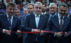 Gençlik ve Spor Bakanı Bak, Kırıkkale'de yeni spor salonunun açılışını yaptı