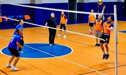 Kurumlar arası voleybol turnuvası başladı