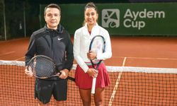 Milli tenisçi Çağla Büyükakçay, Aydem Cup'a özel gösteri maçıyla renk kattı