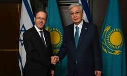 Tokayev ve Herzog, Bakü'de bir araya geldi