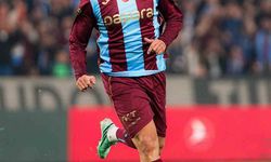 Trendyol Süper Lig: Trabzonspor: 1 - Beşiktaş: 0 (İlk yarı)