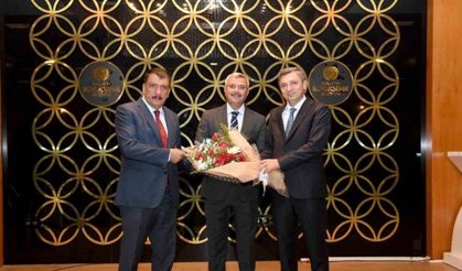 Büyükşehir Belediyesi Genel Sekreteri Noğay’a veda programı düzenlendi