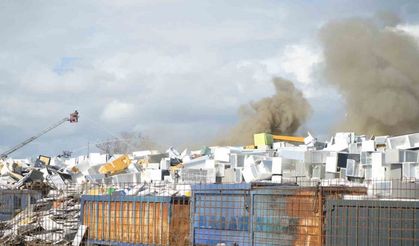Manisa’da ikinci kez yangın çıkan tesis mühürlendi