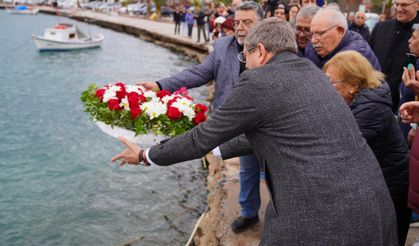 Ayvalık'ta mübadelenin 102. yılı anısına denize çelenk bırakıldı