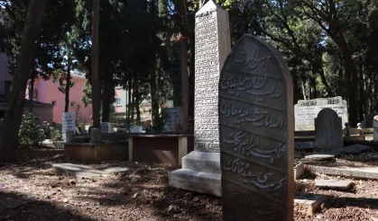 İstanbul Maltepe Mezarlığı'nda tarih gün yüzüne çıkıyor