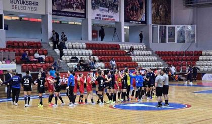 Denizin kızları ilk yarının son maçından galip ayrıldı