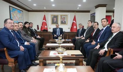 Bakan Tekin’den “Laiklik Bildirisi” Tepkisi: Suç Duyurusunda Bulunacağız