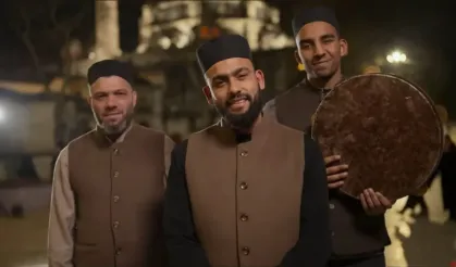 “Kâbe’de Hacılar” ilahisi artık farklı dillere de taşınıyor