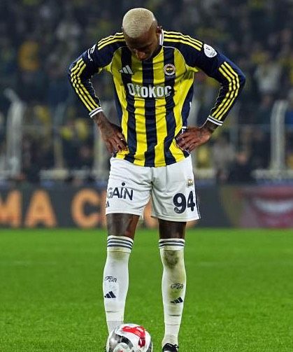 Zirve yarışında ağır darbe! Fenerbahçe'ye evinde Göztepe çelmesi