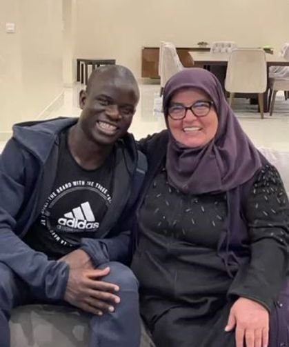 N'Golo Kante ile samimiyeti gündem olan Hatun teyze konuştu