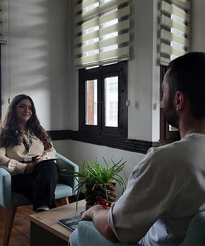 Eski sanal kumar bağımlısından çarpıcı itiraf: “Gençliğimi kaybettim, yol yakınken dönün”