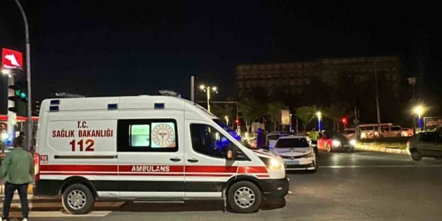 Tır ile otomobil çarpıştı:1 yaralı