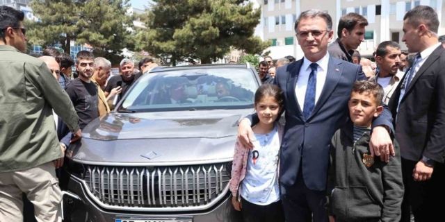 Togg, Van’da vatandaşların beğenisine sunuldu