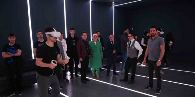 Tuzla’da Metaverse Deneyim Alanı açıldı