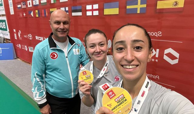 Badmintonda Erzincanlı kızlar şampiyon oldu