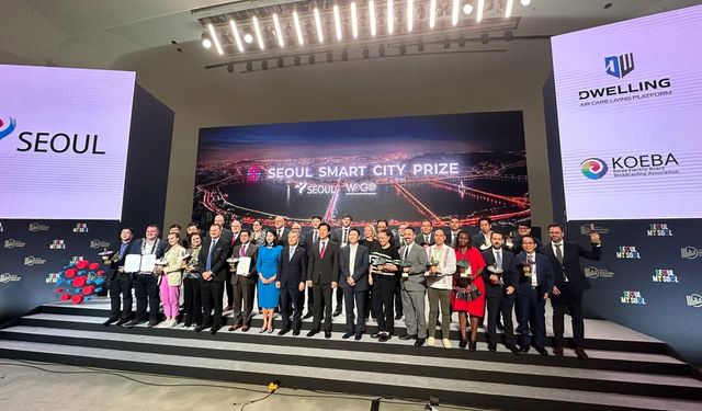 Güney Kore'den Başkan Altay'a "Akıllı Şehir Liderlik Ödülü"