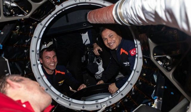 Türkiye’nin ilk astronotu Gezeravcı kenetlenme sonrası çekilen fotoğraf paylaştı