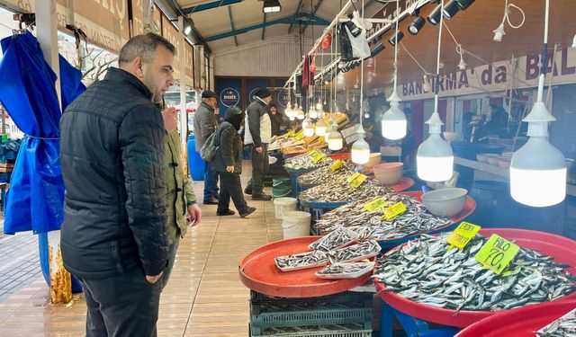 Marmara'daki fırtına balık fiyatlarını etkiledi