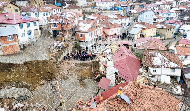 Heyelan yaşanan köyün önemli bir bölümü taşınacak!