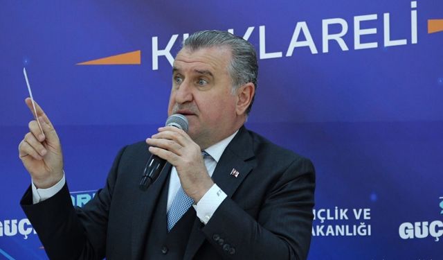Gençlik ve Spor Bakanı Bak'tan Trabzonspor-Fenerbahçe maçı hakkında açıklama