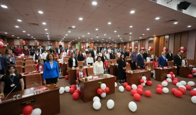 Kartal Belediyesi Çocuk Meclisi 23 Nisan’ı kutladı