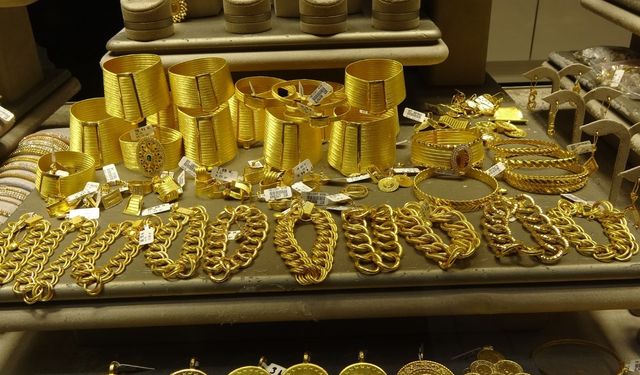 Yıl sonu altının ons fiyatı 2 bin 700 dolar seviyelerini görebilir
