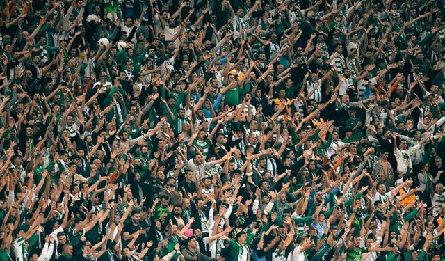 DİRİLİŞ BURSASPOR! 3. Lig Lideri Bursaspor, Seyirci Sayısında Süper Lig'in şampiyonlarını geride bıraktı!