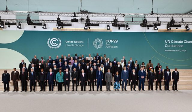 Cumhurbaşkanı Erdoğan, COP29 aile fotoğrafı çekimine katıldı