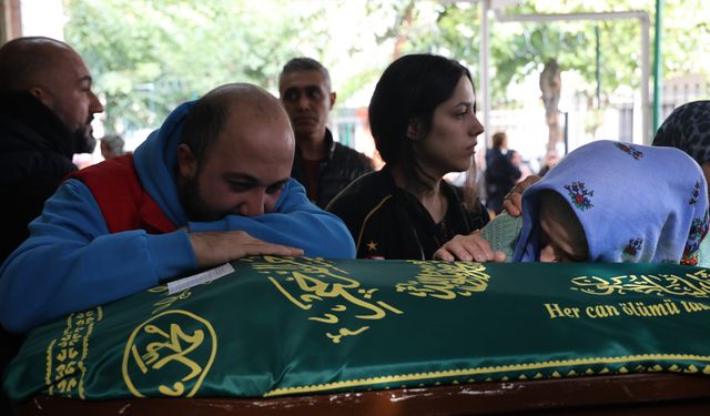 İlaçlama kurbanı Altay Toprak bebeğe acı veda: “Oğlumu öldürdüler”