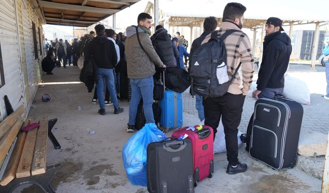 Esad’ın Rejiminin Çökmesiyle Suriye Halkı Ülkelerine Dönmeye Başladı