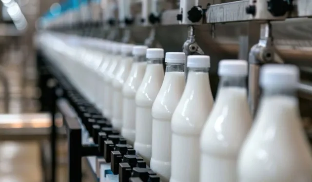 Ticari süt işletmelerince 895 bin 834 ton inek sütü toplandı