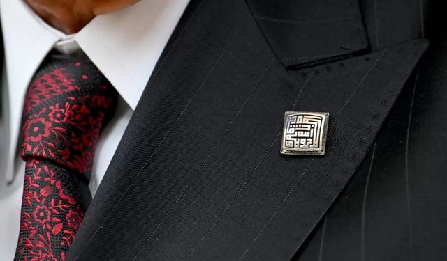 Bahçeli’nin Rozeti ve Yüzüğü Yine Gündemde!