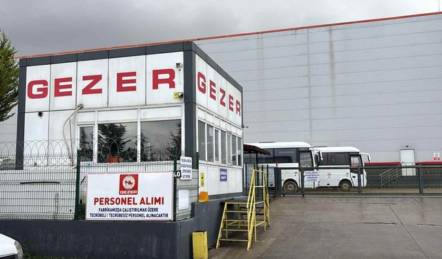 Gezer Terlik Fabrikası’nda İşçiler Maaş Krizi Nedeniyle İş Bıraktı