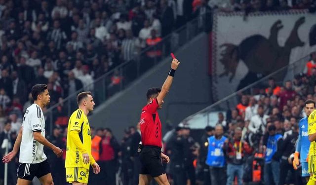 Beşiktaş’ın kaptanı Orkun Kökçü, Fenerbahçe derbisinde kırmızı kart gördü!