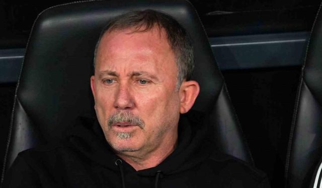 Sergen Yalçın, Beşiktaş’ın başında Fenerbahçe’ye ilk kez kaybetti