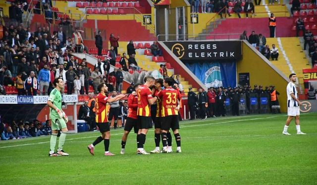Trendyol Süper Lig: Kayserispor: 1 - Kasımpaşa: 1 (Maç devam ediyor)