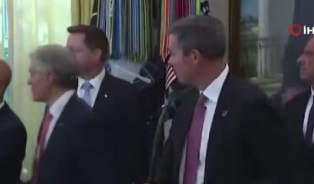 Beyaz Saray’daki Basın Toplantısında Korku Dolu Anlar!