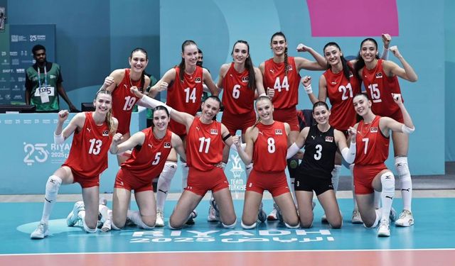 A Milli Kadın Voleybol Takımı İslami Dayanışma Oyunları’nda Şampiyon, Erkek Milli Takım İkinci Oldu