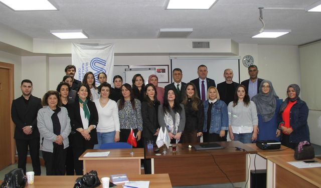 UND Kadın Tır Sürücü Akademisi Eğitime Başladı