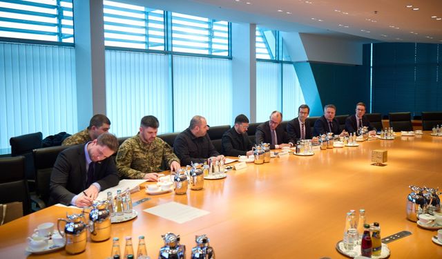 Berlin’de ABD–Ukrayna Zirvesi Sonuçsuz Kaldı: Görüşmeler Yarın Devam Edecek