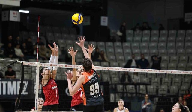 Eczacıbaşı Dynavit, 5 setlik mücadeleden galip ayrıldı