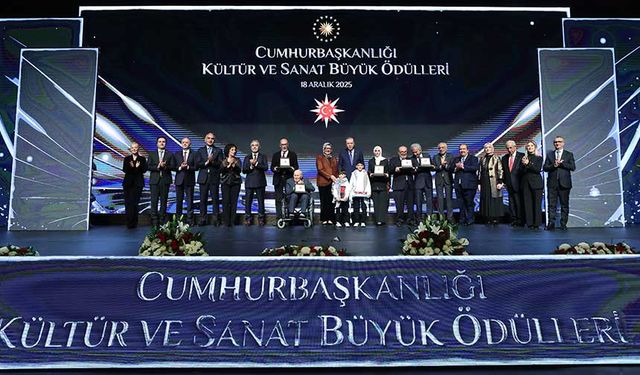 Erdoğan: “Filistin halkının yanında eğilmeden, bükülmeden dimdik duruyoruz”