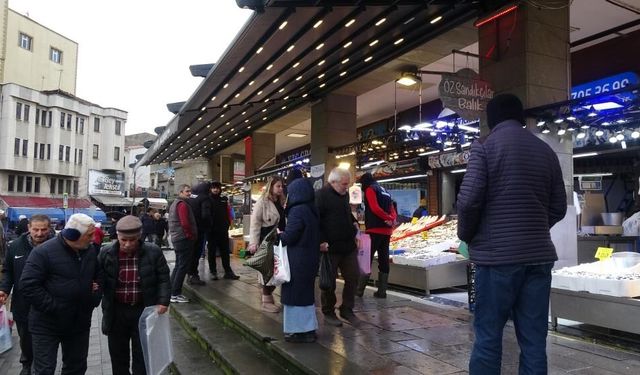 Soğuk Havalar Balık Tezgâhlarını Hareketlendirdi