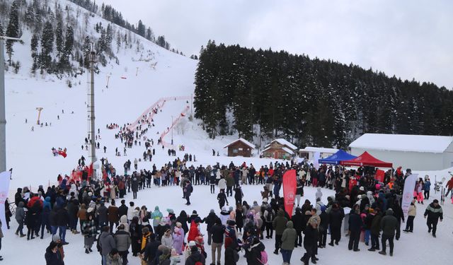 Artvin kar şenliğinden renkli görüntüler!